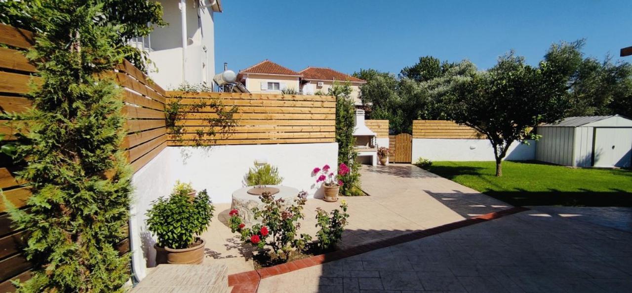 Villa Yakinthi Amoudi Bagian luar foto