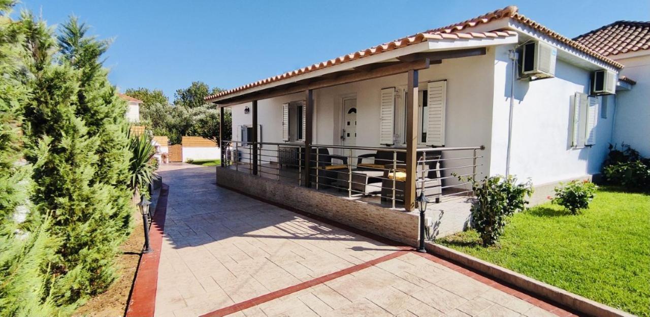 Villa Yakinthi Amoudi Bagian luar foto