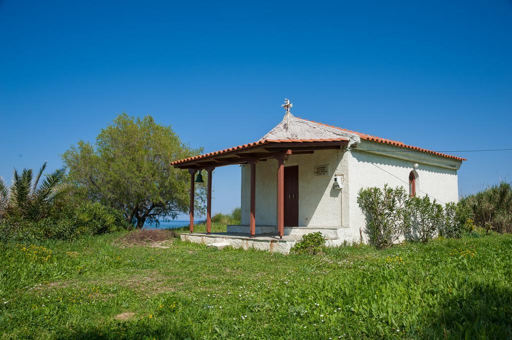Villa Yakinthi Amoudi Bagian luar foto