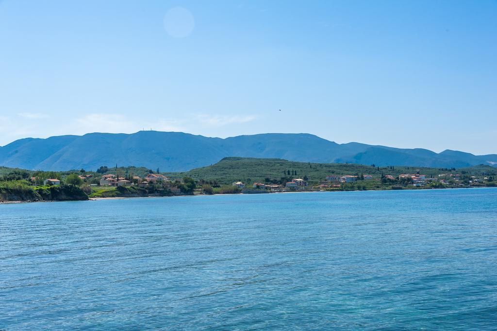 Villa Yakinthi Amoudi Bagian luar foto
